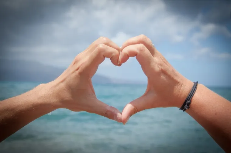 Comment vient l'Amour ?, Châteaubourg, Julie Allemand